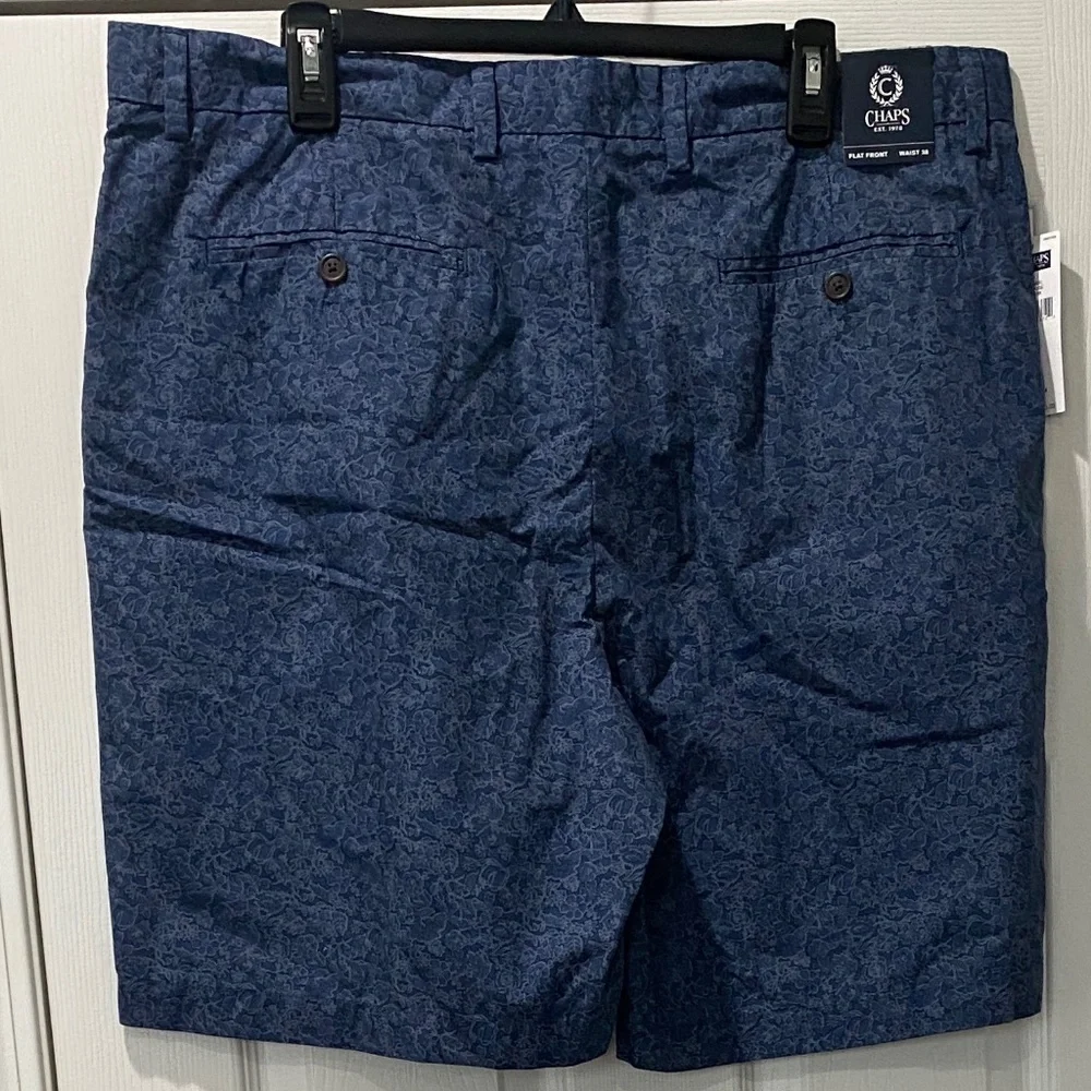 NWT Chaps Flat Front Floral Chino Shorts (Size: 38)